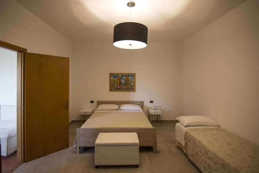 Agriturismo Il Giriatello クロトーネ エクステリア 写真
