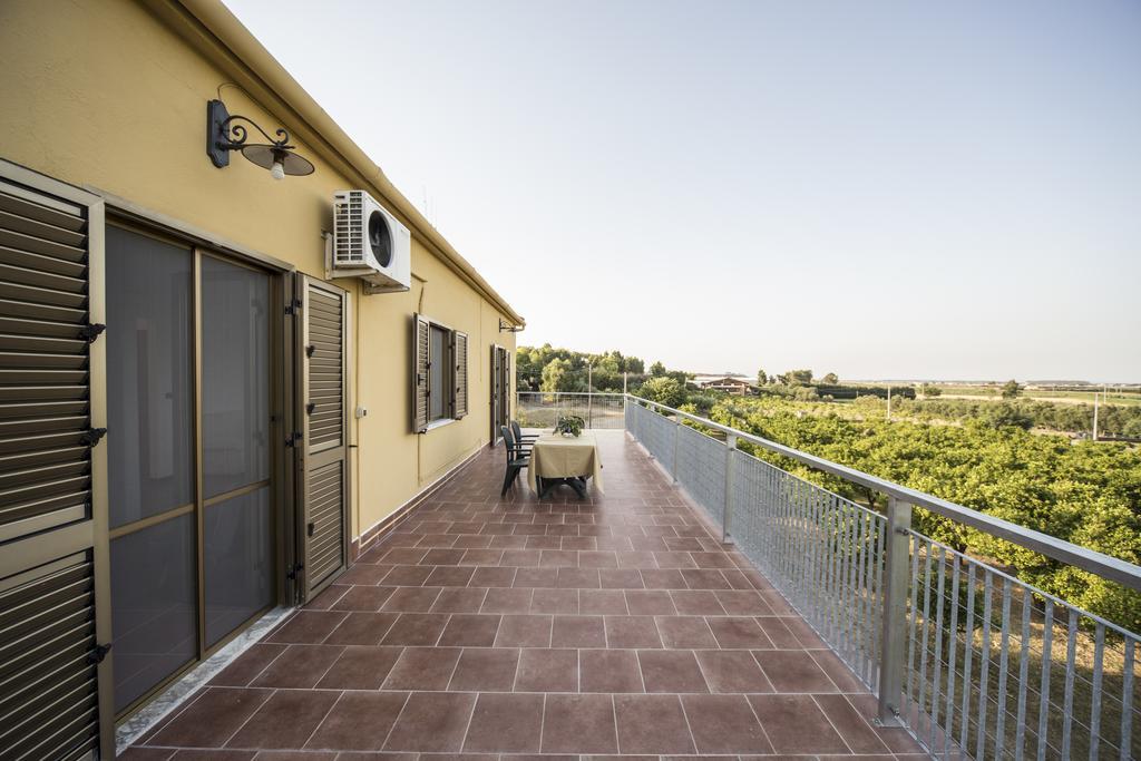 Agriturismo Il Giriatello クロトーネ エクステリア 写真